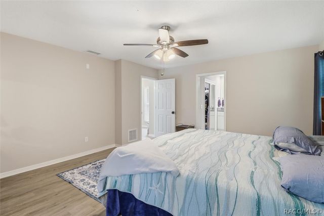 834 N Dunkenfield Avenue, Crystal River, FL 34429