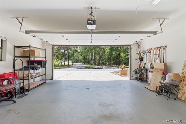 834 N Dunkenfield Avenue, Crystal River, FL 34429