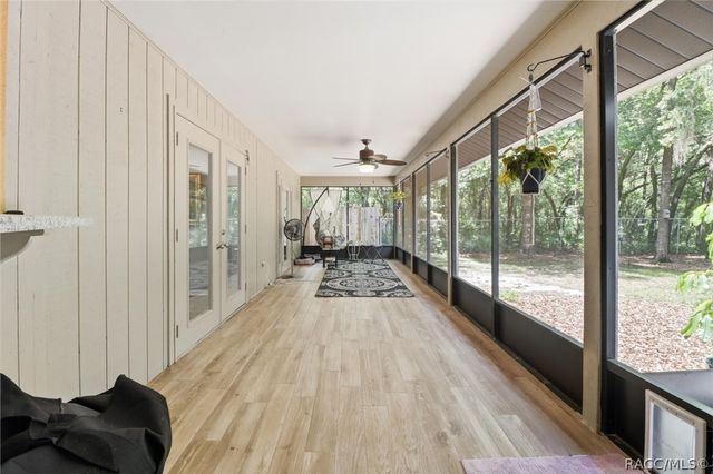 834 N Dunkenfield Avenue, Crystal River, FL 34429