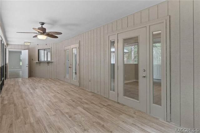 834 N Dunkenfield Avenue, Crystal River, FL 34429