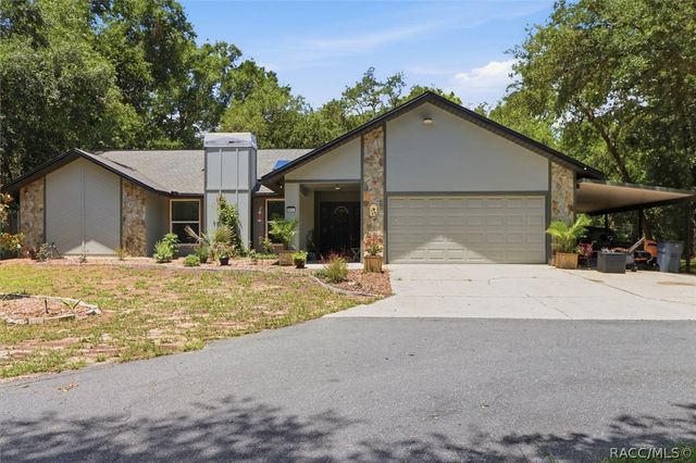 834 N Dunkenfield Avenue, Crystal River, FL 34429