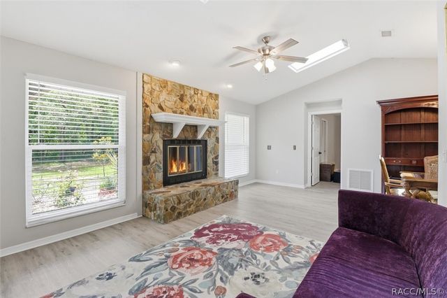 834 N Dunkenfield Avenue, Crystal River, FL 34429
