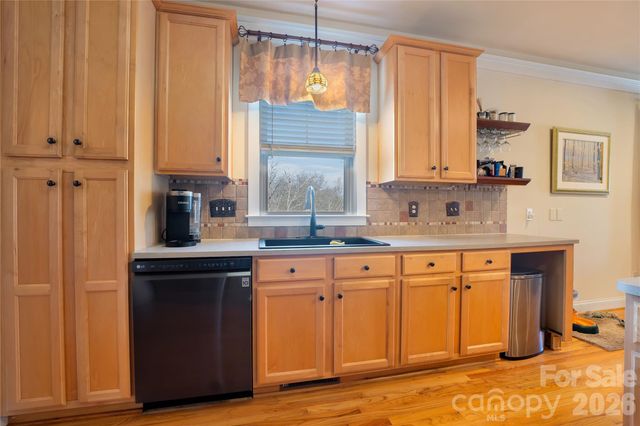 172 Water Oak Drive, Mooresville, NC 28117