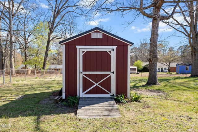 118 E Merlin Drive, Knightdale, NC 27545