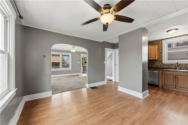 530 Holmes Ave, Baden, PA 15005