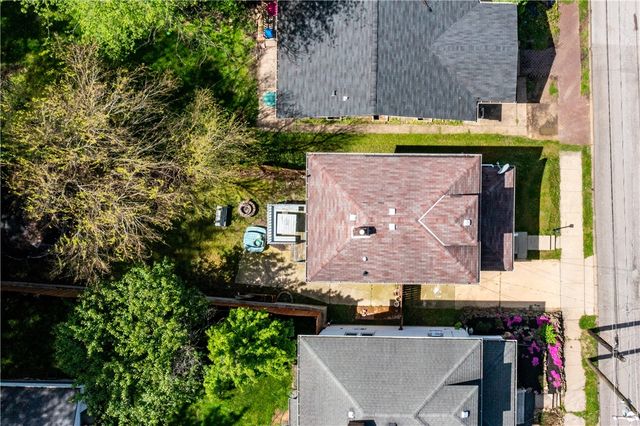 530 Holmes Ave, Baden, PA 15005
