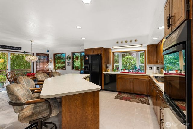 43 Hines Valley Road, Raymond, WA 98577