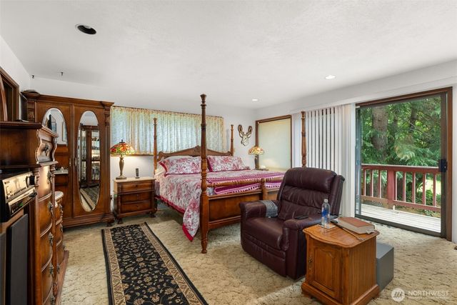 43 Hines Valley Road, Raymond, WA 98577