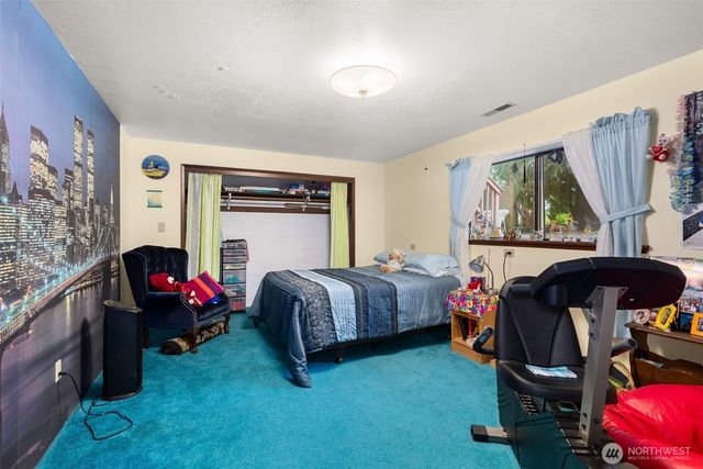 43 Hines Valley Road, Raymond, WA 98577