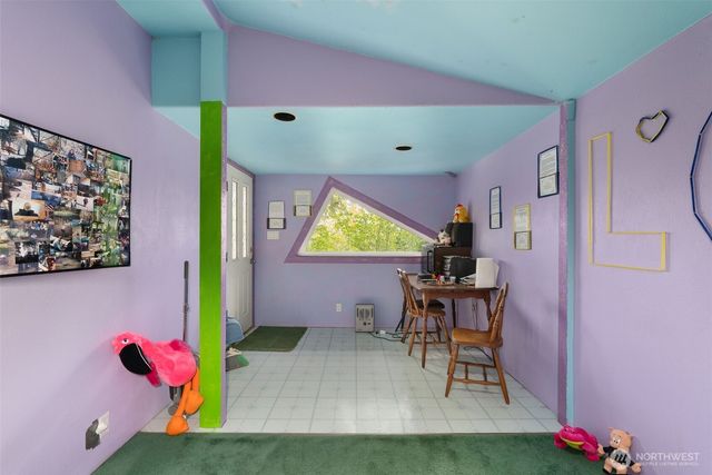 43 Hines Valley Road, Raymond, WA 98577