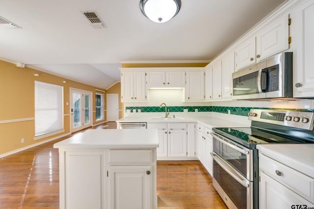 15815 Cedar Bay Dr, Bullard, TX 75757