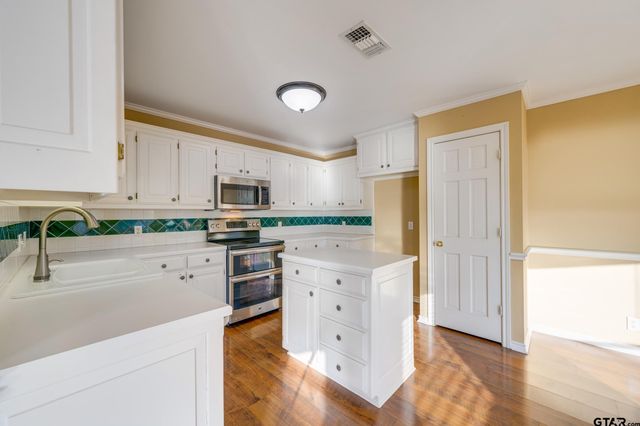 15815 Cedar Bay Dr, Bullard, TX 75757