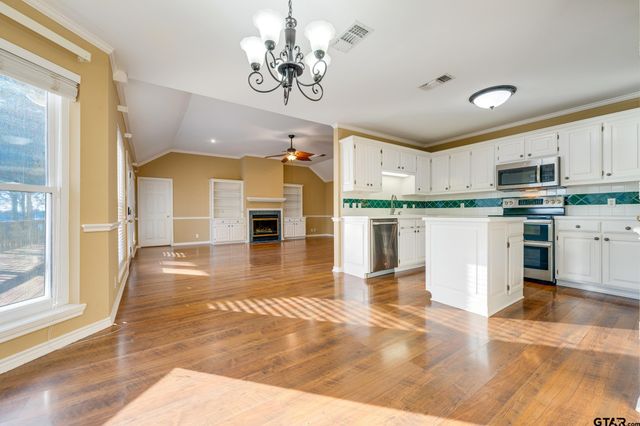 15815 Cedar Bay Dr, Bullard, TX 75757