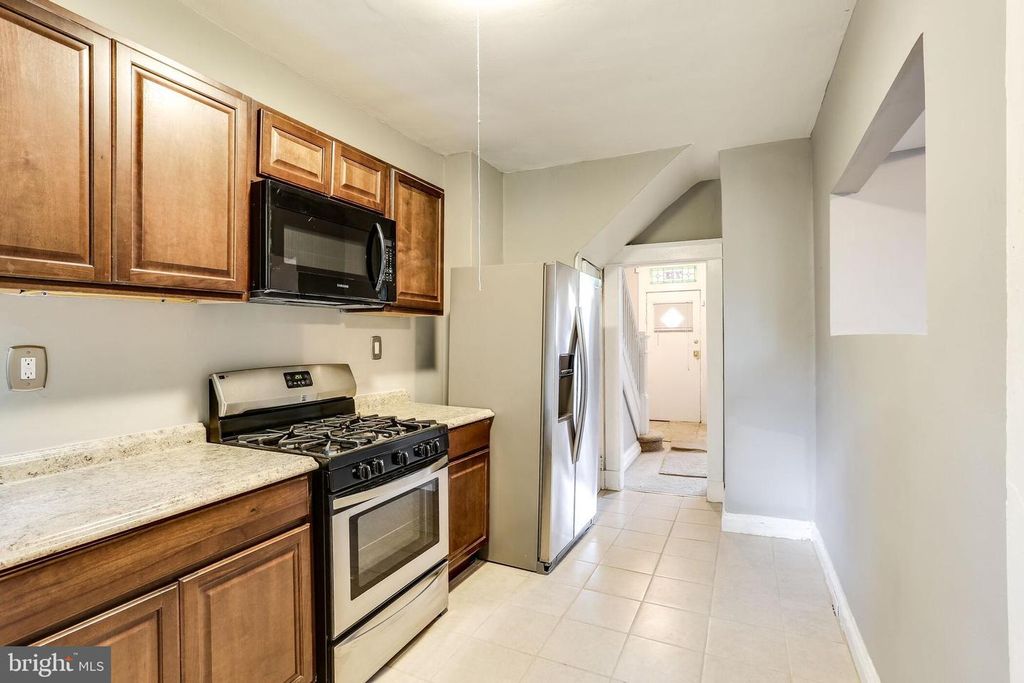 Image 10 of property listing at 713 SPRINGFIELD AVE, Baltimore, MD 21212