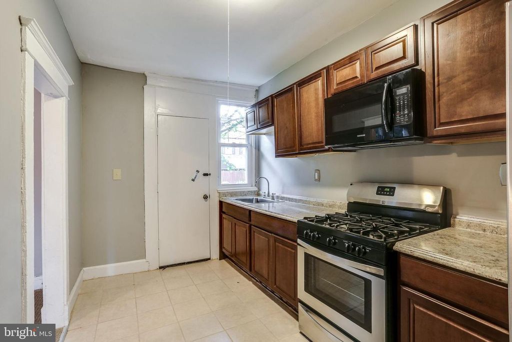 Image 12 of property listing at 713 SPRINGFIELD AVE, Baltimore, MD 21212