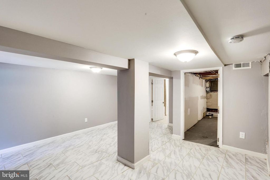 Image 21 of property listing at 713 SPRINGFIELD AVE, Baltimore, MD 21212