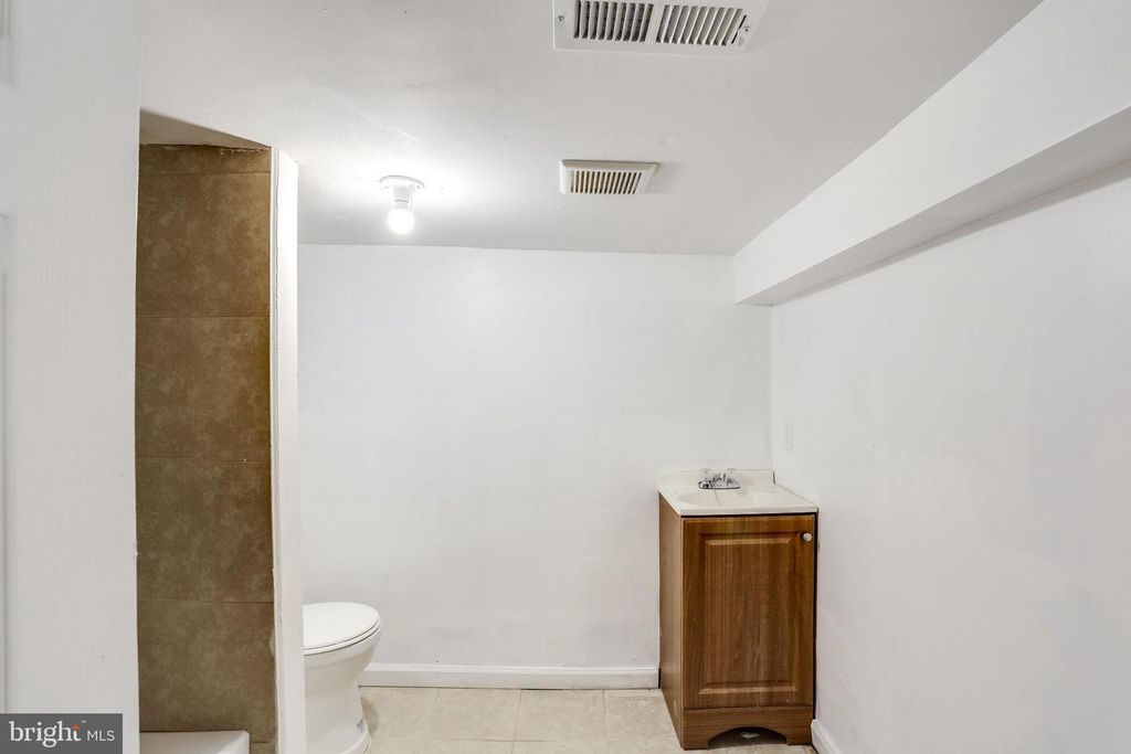 Image 24 of property listing at 713 SPRINGFIELD AVE, Baltimore, MD 21212