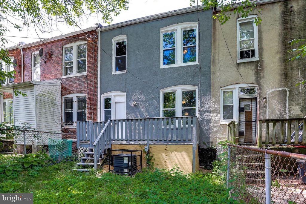 Image 27 of property listing at 713 SPRINGFIELD AVE, Baltimore, MD 21212