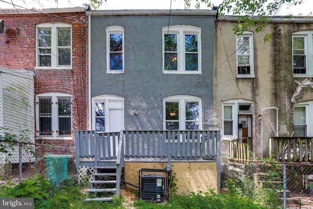 Image 28 of property listing at 713 SPRINGFIELD AVE, Baltimore, MD 21212