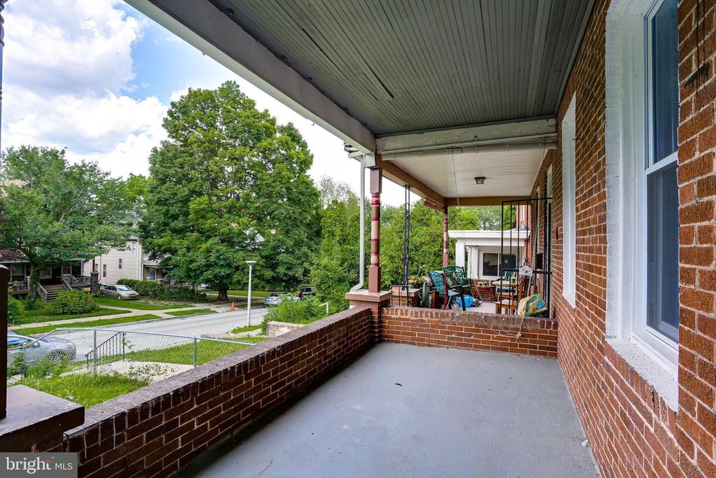 Image 6 of property listing at 713 SPRINGFIELD AVE, Baltimore, MD 21212