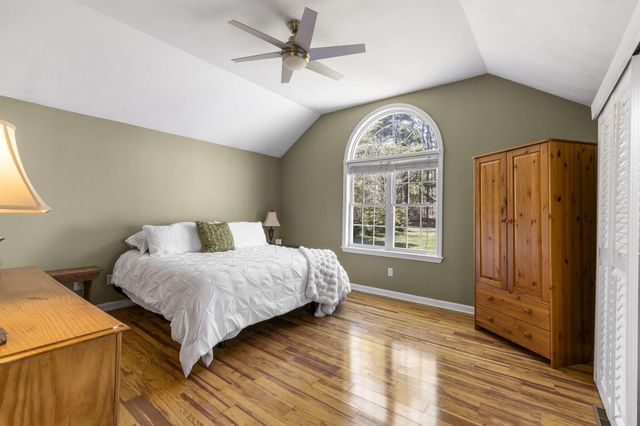 14 Sheffield Place, Mashpee, MA 02649