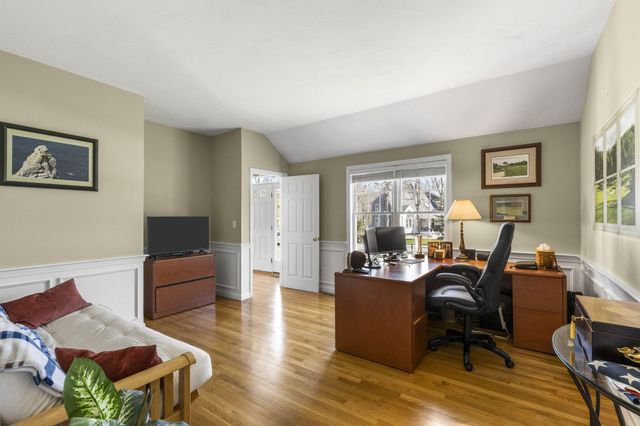 14 Sheffield Place, Mashpee, MA 02649