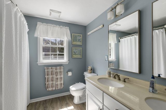 14 Sheffield Place, Mashpee, MA 02649