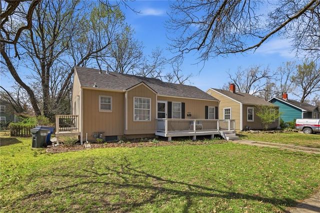 1923 Tennessee Street, Lawrence, KS 66046