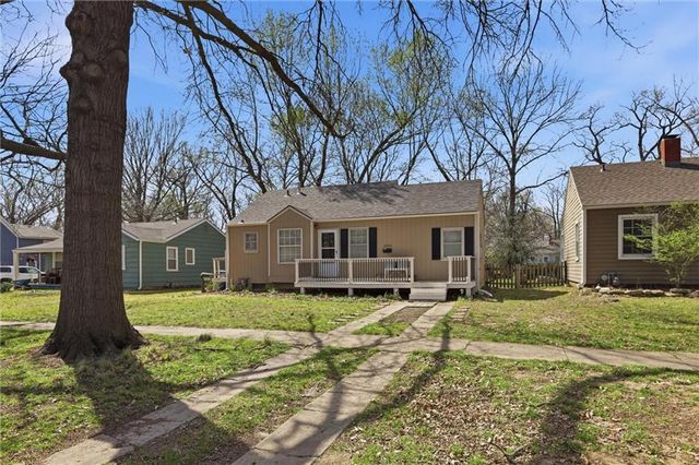 1923 Tennessee Street, Lawrence, KS 66046