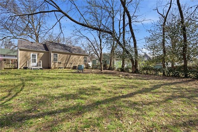 1923 Tennessee Street, Lawrence, KS 66046