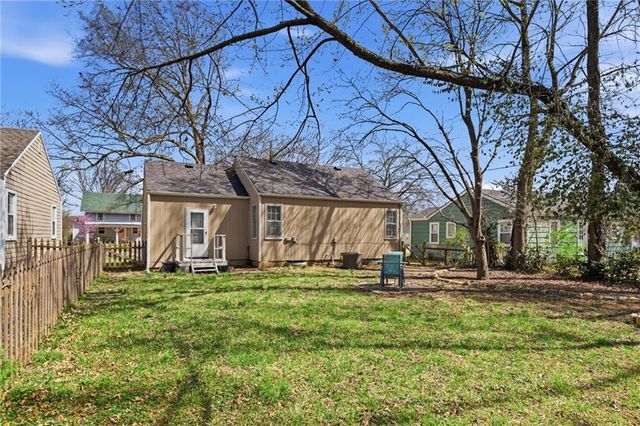 1923 Tennessee Street, Lawrence, KS 66046