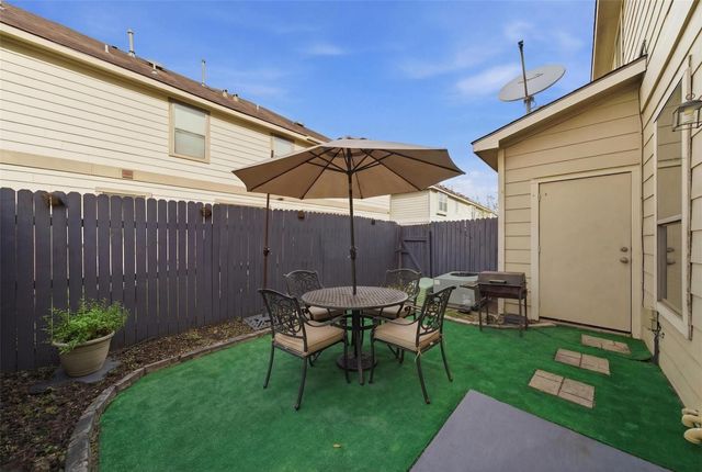 8030 Singing Sonnet Lane, Houston, TX 77072