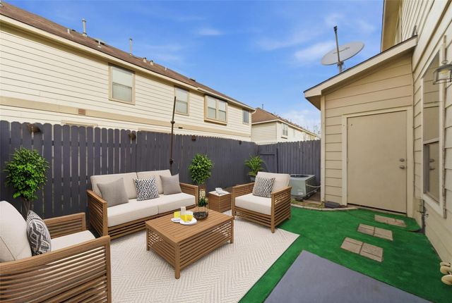 8030 Singing Sonnet Lane, Houston, TX 77072