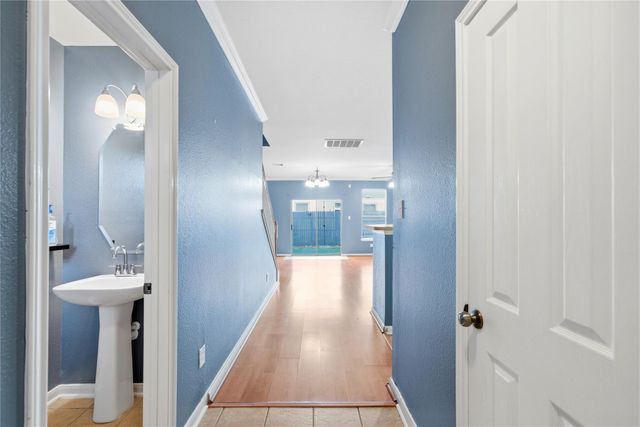 8030 Singing Sonnet Lane, Houston, TX 77072