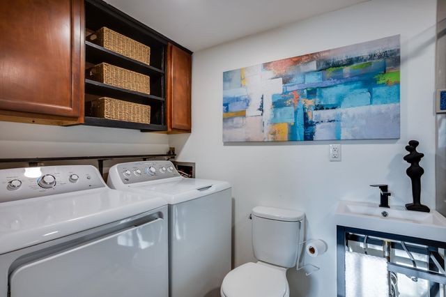 1033 W River Blvd, Wichita, KS 67203