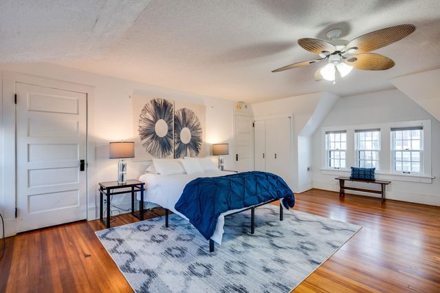 1033 W River Blvd, Wichita, KS 67203