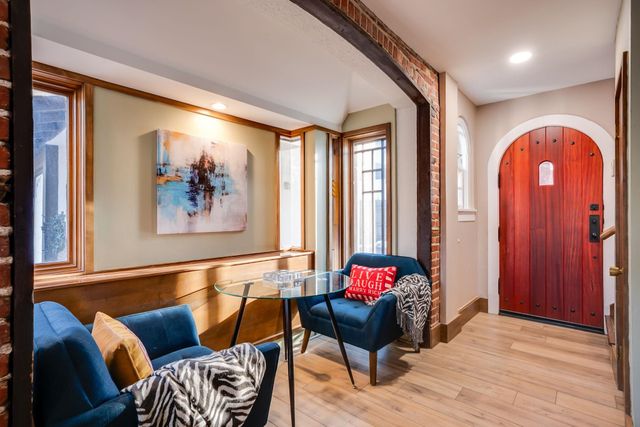 1033 W River Blvd, Wichita, KS 67203