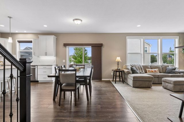 9135 Lighthouse Lane, Woodbury, MN 55129