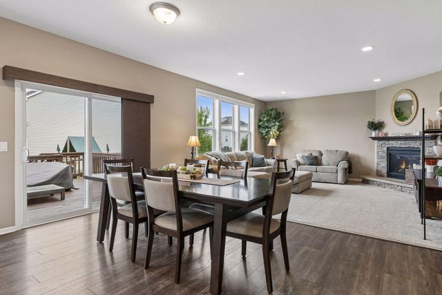 9135 Lighthouse Lane, Woodbury, MN 55129