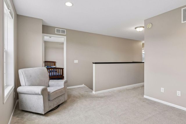 9135 Lighthouse Lane, Woodbury, MN 55129