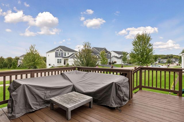 9135 Lighthouse Lane, Woodbury, MN 55129