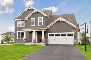 9135 Lighthouse Lane, Woodbury, MN 55129