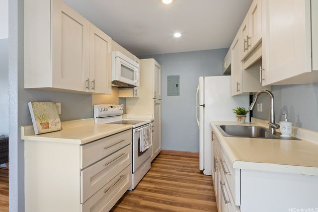 94-1037 Paha Place S-7, Waipahu, HI 96797