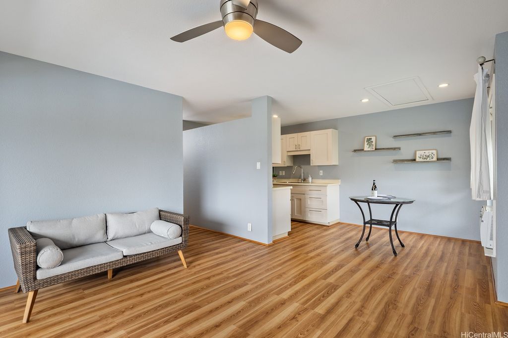 94-1037 Paha Place S-7, Waipahu, HI 96797