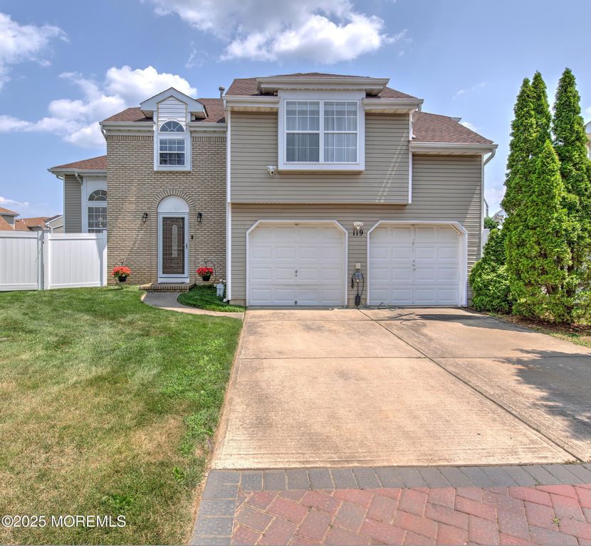 119 Kentucky Way, Freehold, NJ 07728