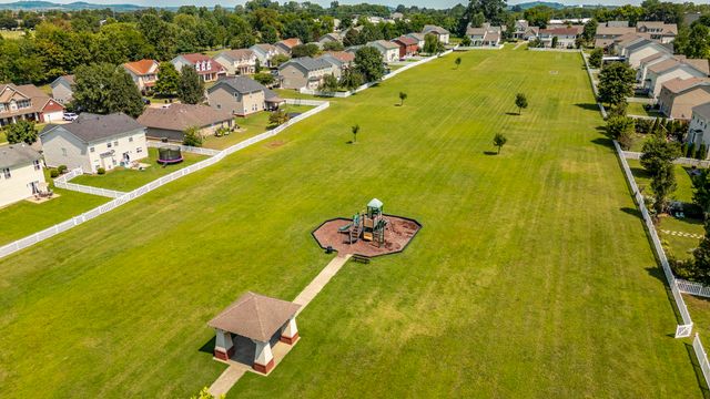 210 Vintage Cir, Hendersonville, TN 37075