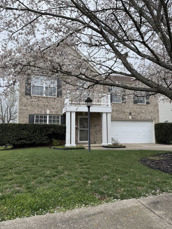 210 Vintage Cir, Hendersonville, TN 37075