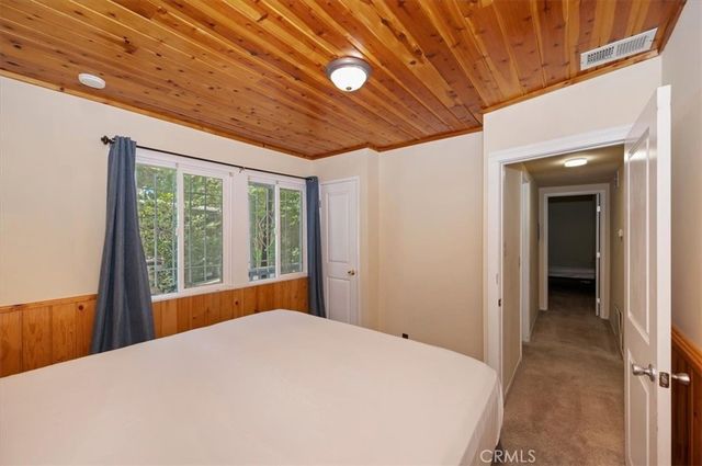 932 Cedar Drive, Crestline, CA 92325