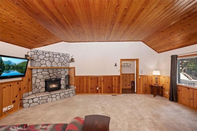 932 Cedar Drive, Crestline, CA 92325