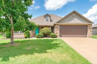 640 Saddlehorn Drive, Centerton, AR 72719